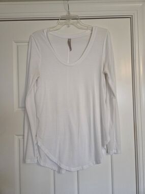 Athleta White Long-Sleeve Scoop Neck Tee